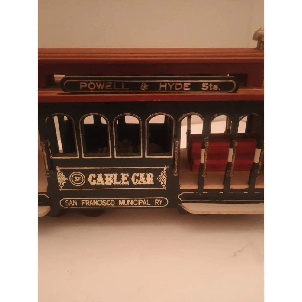 Vintage Powell & Hyde Sts San Francisco Cable Car Wind Up Musical Box Car